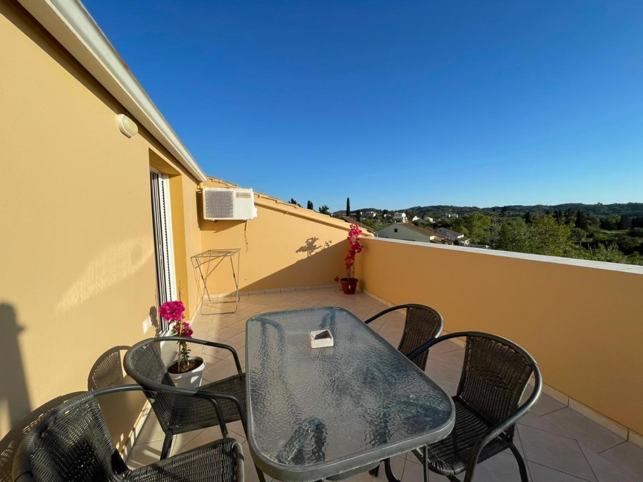 La Soffitta Di Bampina Apartment Perivolion ภายนอก รูปภาพ