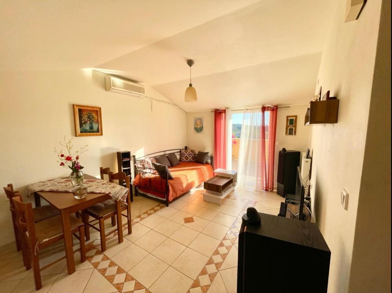 La Soffitta Di Bampina Apartment Perivolion ภายนอก รูปภาพ